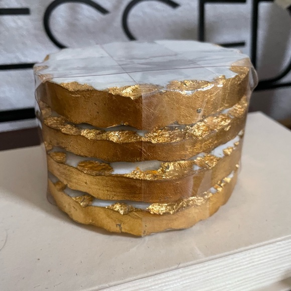 Set of 4 Gold foil marble coasters made in India - Picture 6 of 7